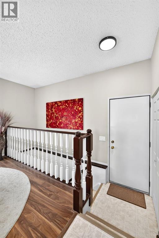 108 Falconridge Close NE, Calgary, Alberta  T3J 1A7 - Photo 9 - A2327799