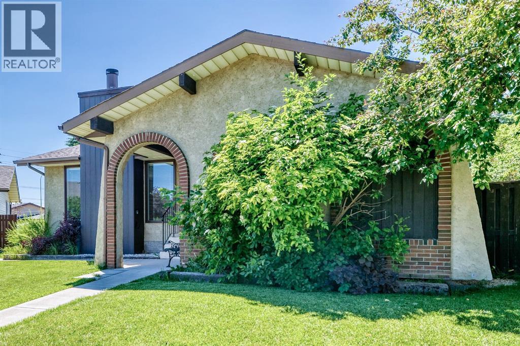 108 Falconridge Close NE, Calgary, Alberta  T3J 1A7 - Photo 4 - A2327799