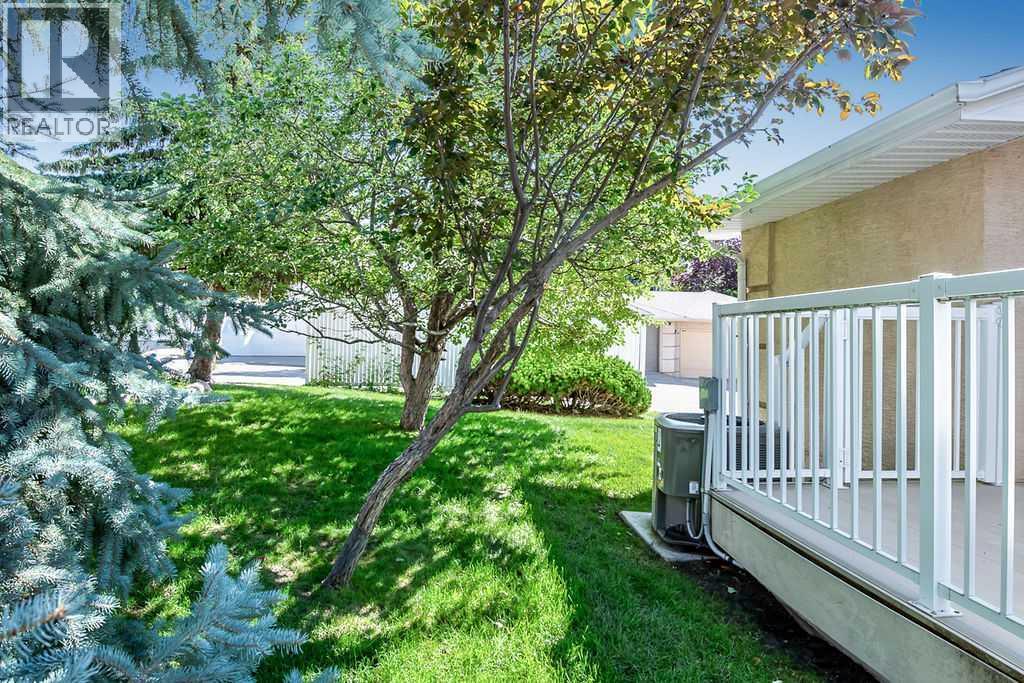 58 Sierra Morena Green SW, Calgary, Alberta  T3H 3E5 - Photo 40 - A2334582