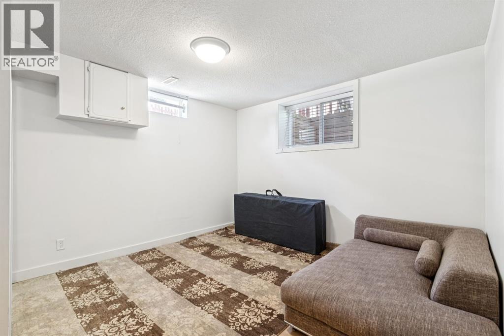 618 Oakhill Place SW, Calgary, Alberta  T2V 3X8 - Photo 18 - A2335028