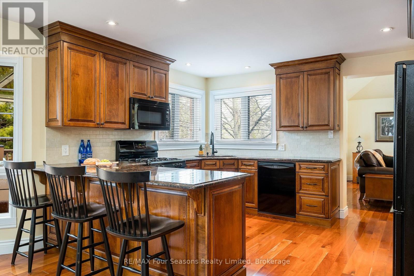 16 Carmichael Crescent, Collingwood, Ontario  L9Y 4R6 - Photo 7 - S13634656