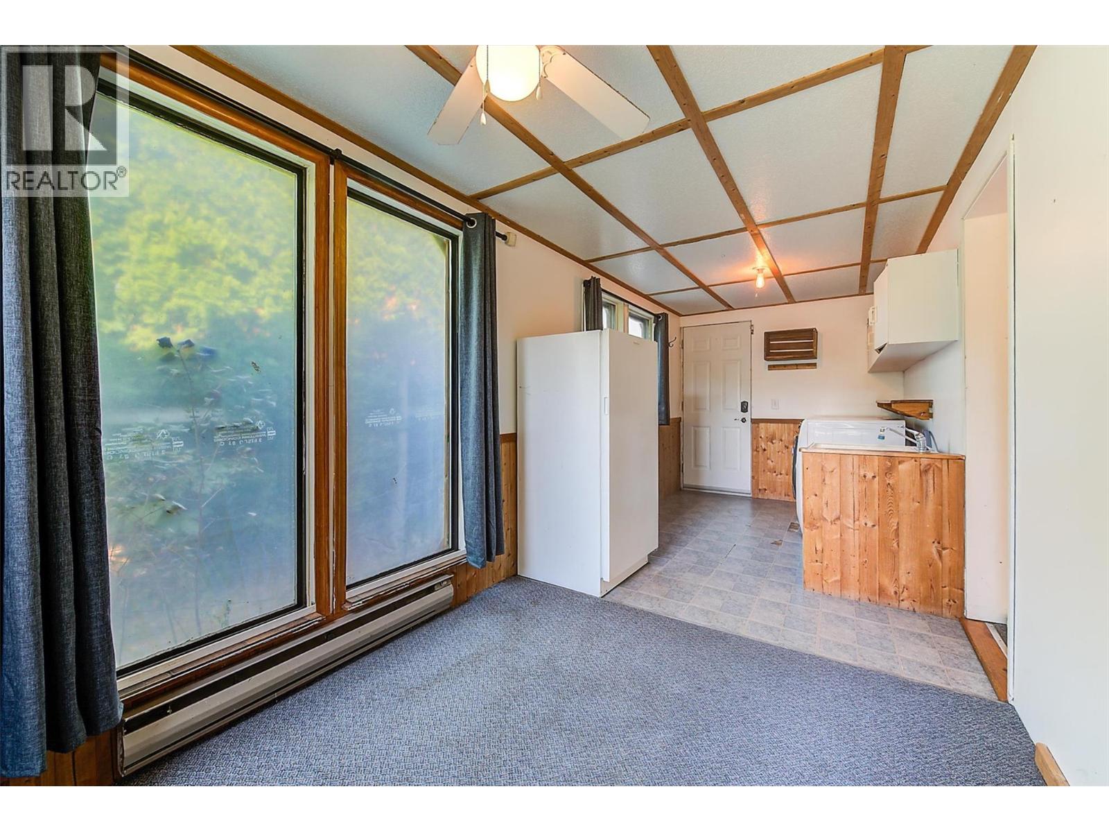 1060 Tataryn Road, Kelowna, British Columbia  V1X 1N8 - Photo 19 - 10386201