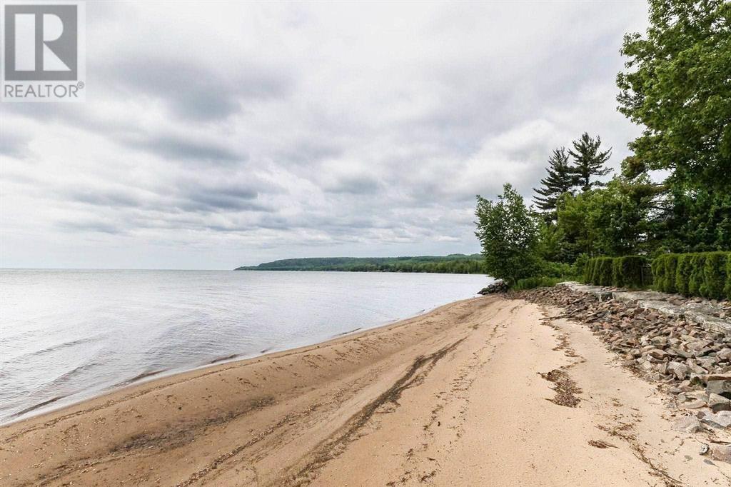 857 Sunnyside Beach Rd, Sault Ste. Marie, Ontario  P6A 6K4 - Photo 7 - SM262071