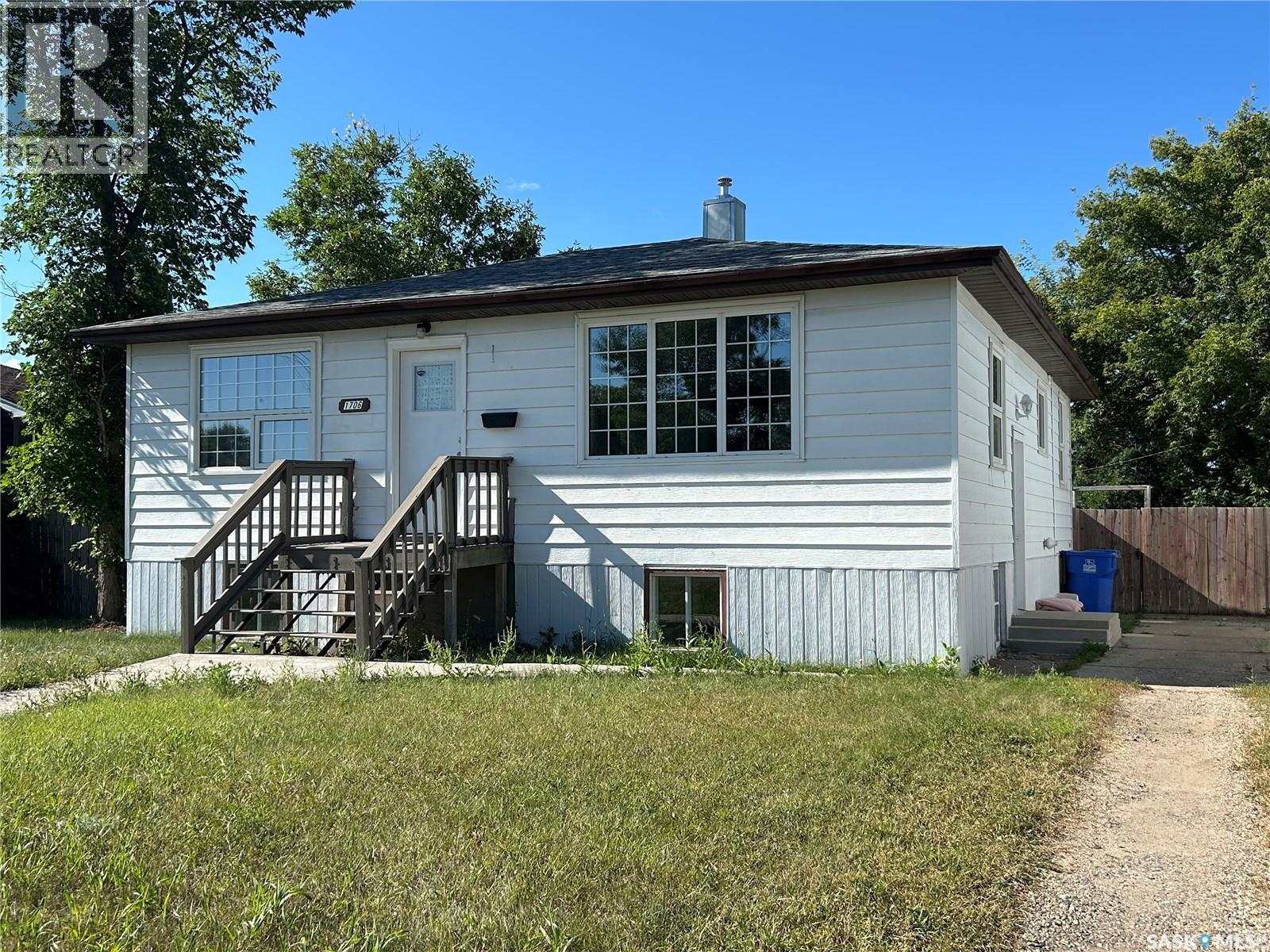 1706 2nd STREET, Estevan, Saskatchewan