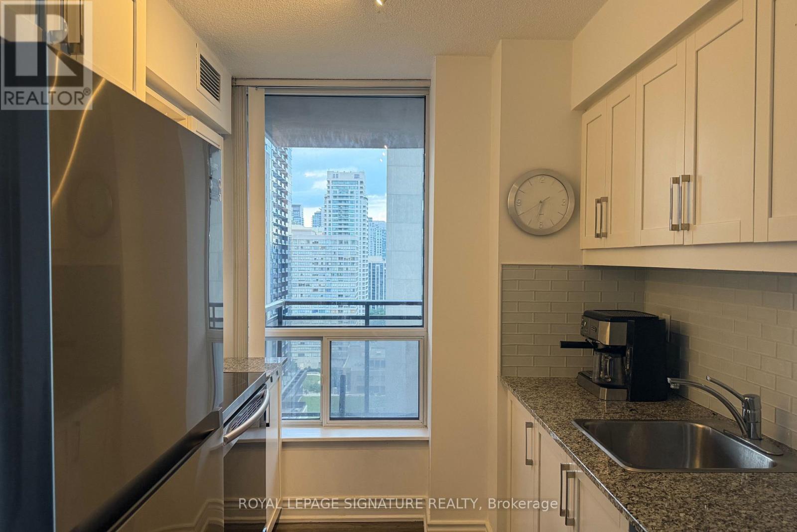 2210 - 33 Sheppard Avenue E, Toronto, Ontario  M2N 7K1 - Photo 14 - C13649458