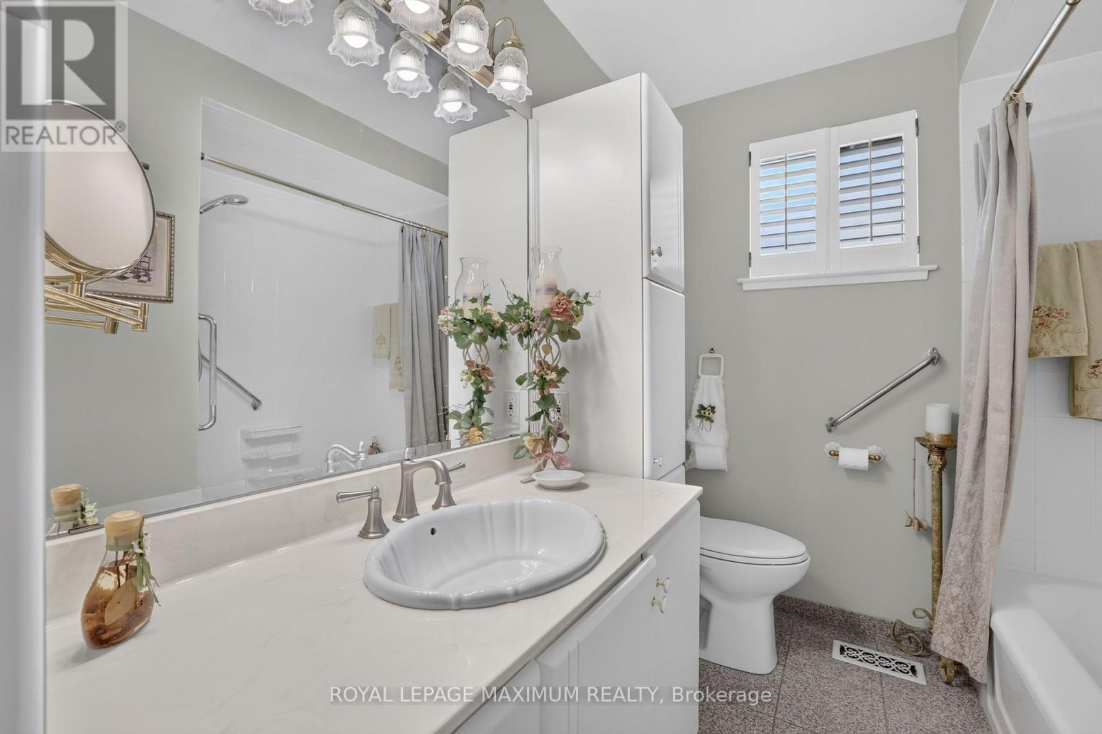 42 Pergola Road, Toronto, Ontario M9W 5K6 - Photo 19 - W13649016