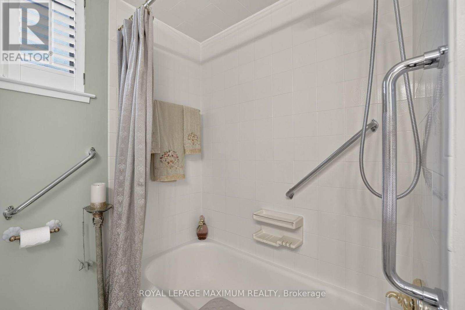 42 Pergola Road, Toronto, Ontario M9W 5K6 - Photo 20 - W13649016