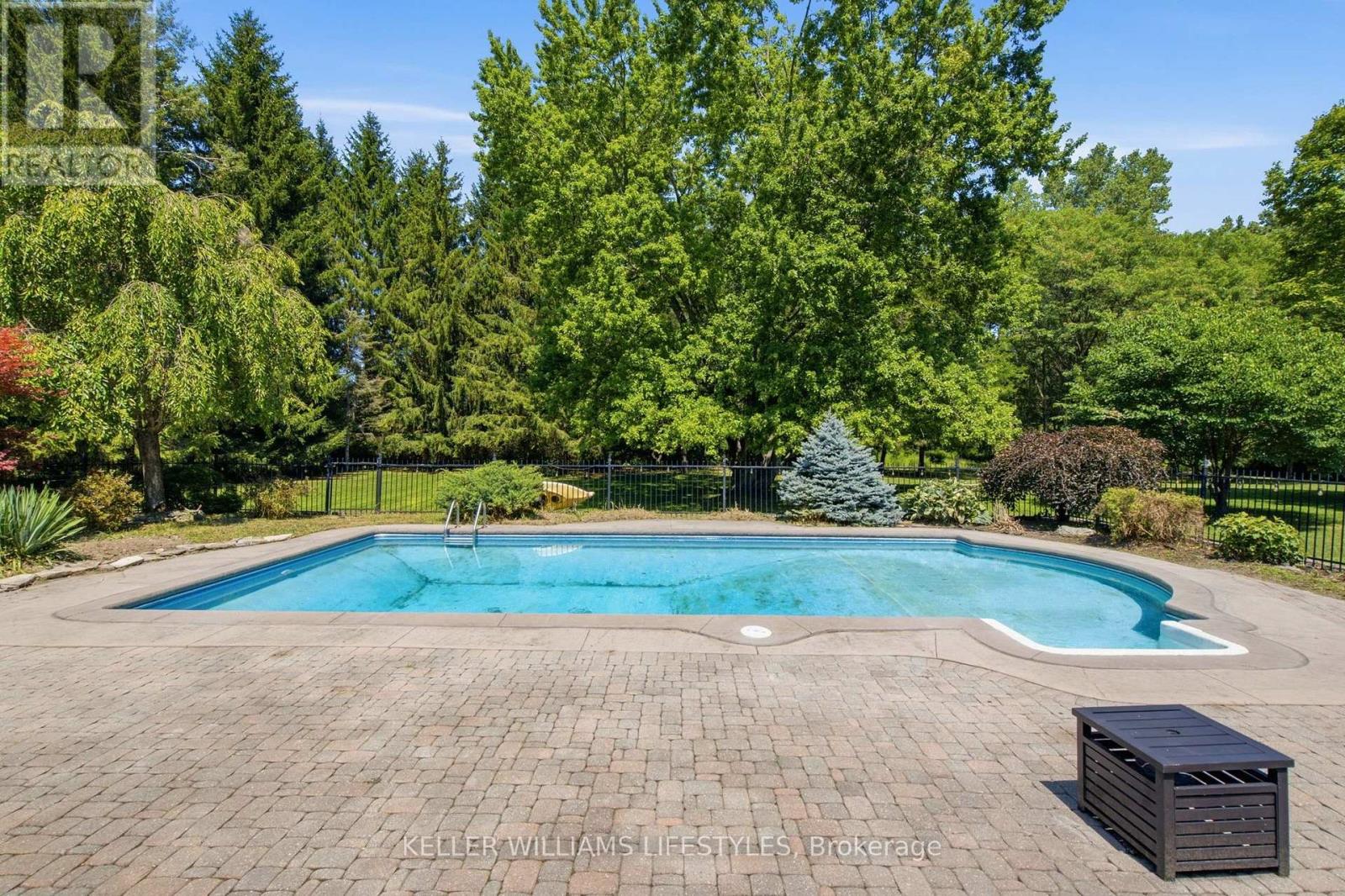 14 Lansdowne Park Crescent, Middlesex Centre, Ontario  N0L 1R0 - Photo 44 - X13651580