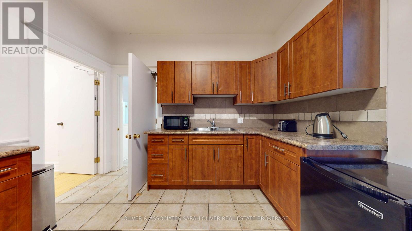 3 Mcdonald Avenue, London North, Ontario  N6G 1A9 - Photo 4 - X13651698