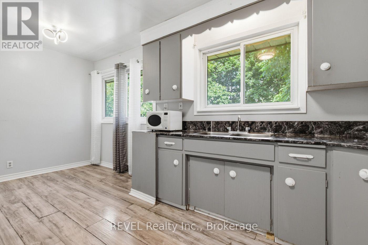3664 Arlington Avenue, Niagara Falls, Ontario  L2J 2X2 - Photo 8 - X13644324