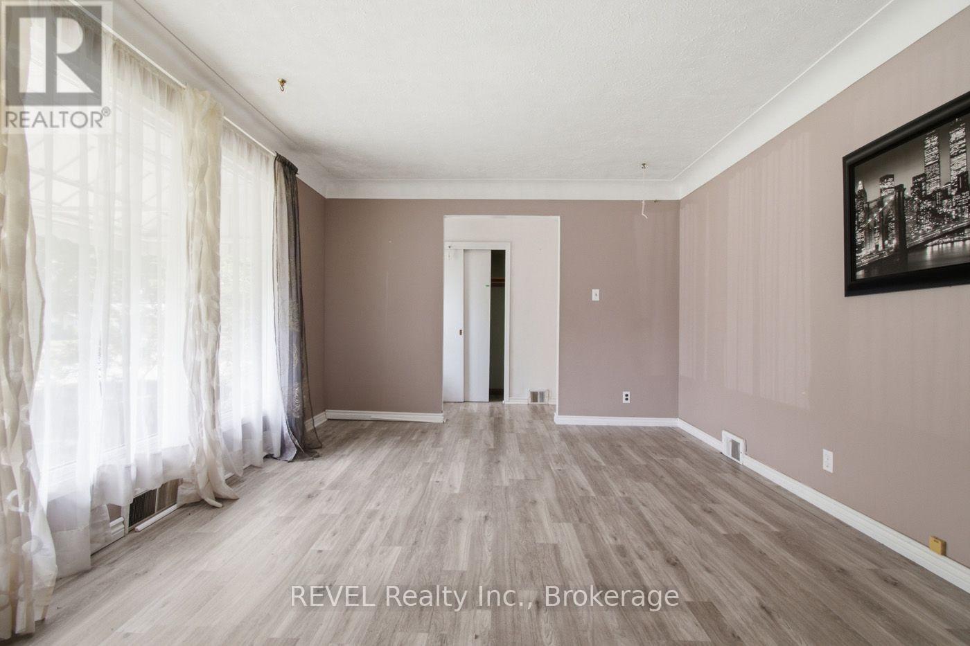 3664 Arlington Avenue, Niagara Falls, Ontario  L2J 2X2 - Photo 4 - X13644324