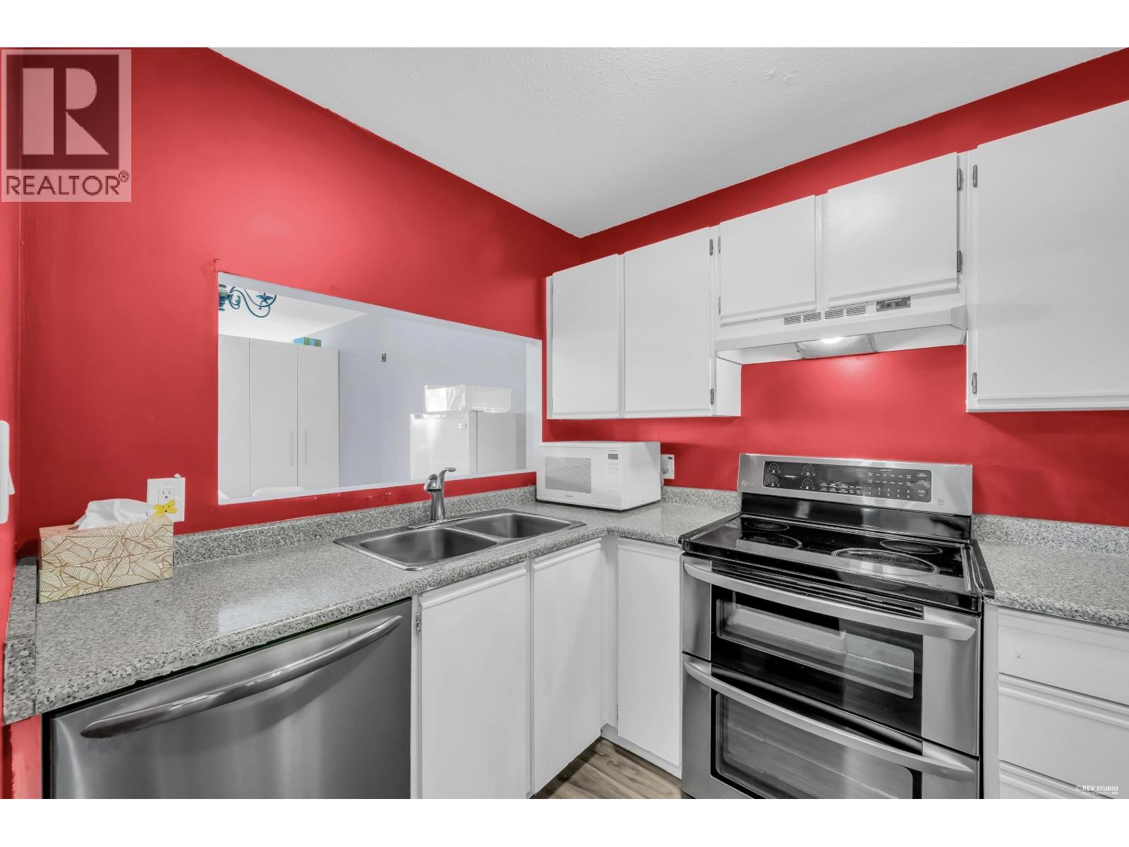 115 918 Roderick Avenue, Coquitlam, British Columbia  V3K 1R1 - Photo 2 - R3146565