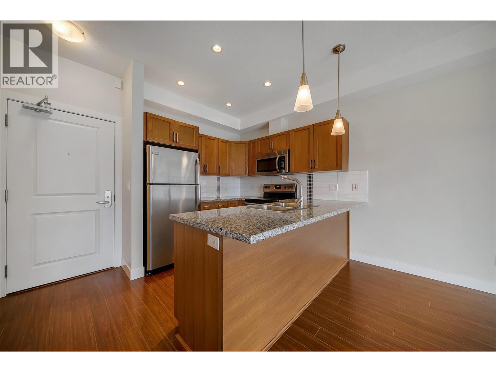 3220 Skyview Lane Unit# 302, West Kelowna, British Columbia  V4T 3J4 - Photo 4 - 10388506