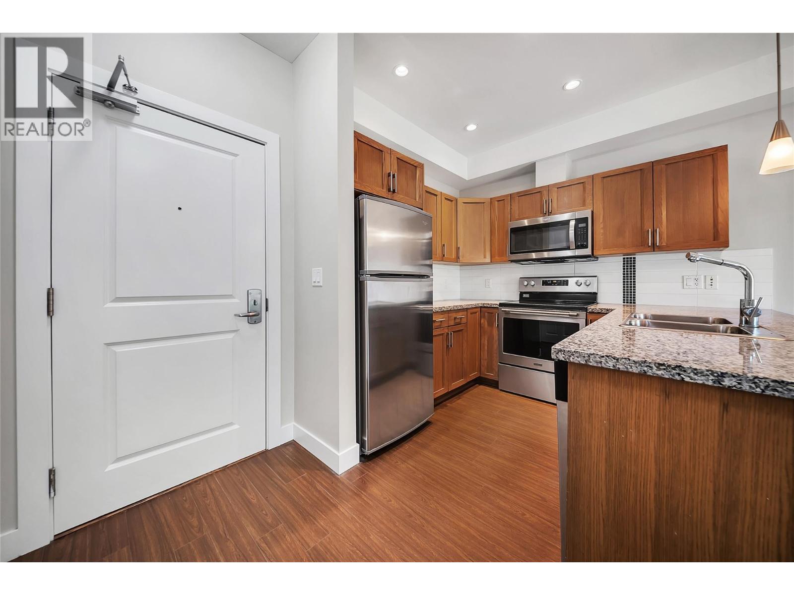 3229 Skyview Lane Unit# 306, West Kelowna, British Columbia  V4T 3J3 - Photo 2 - 10388514