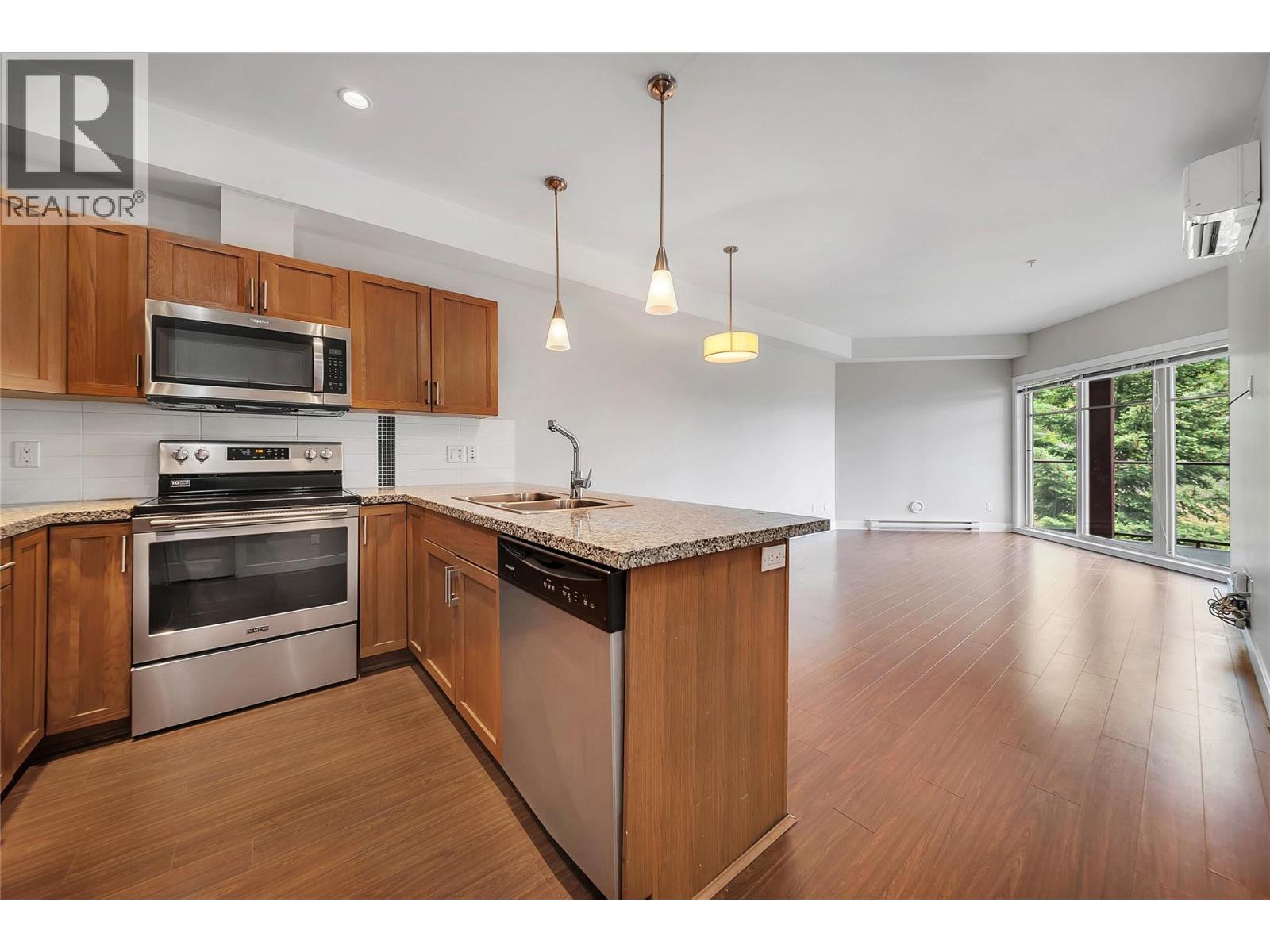 3229 Skyview Lane Unit# 306, West Kelowna, British Columbia  V4T 3J3 - Photo 3 - 10388514