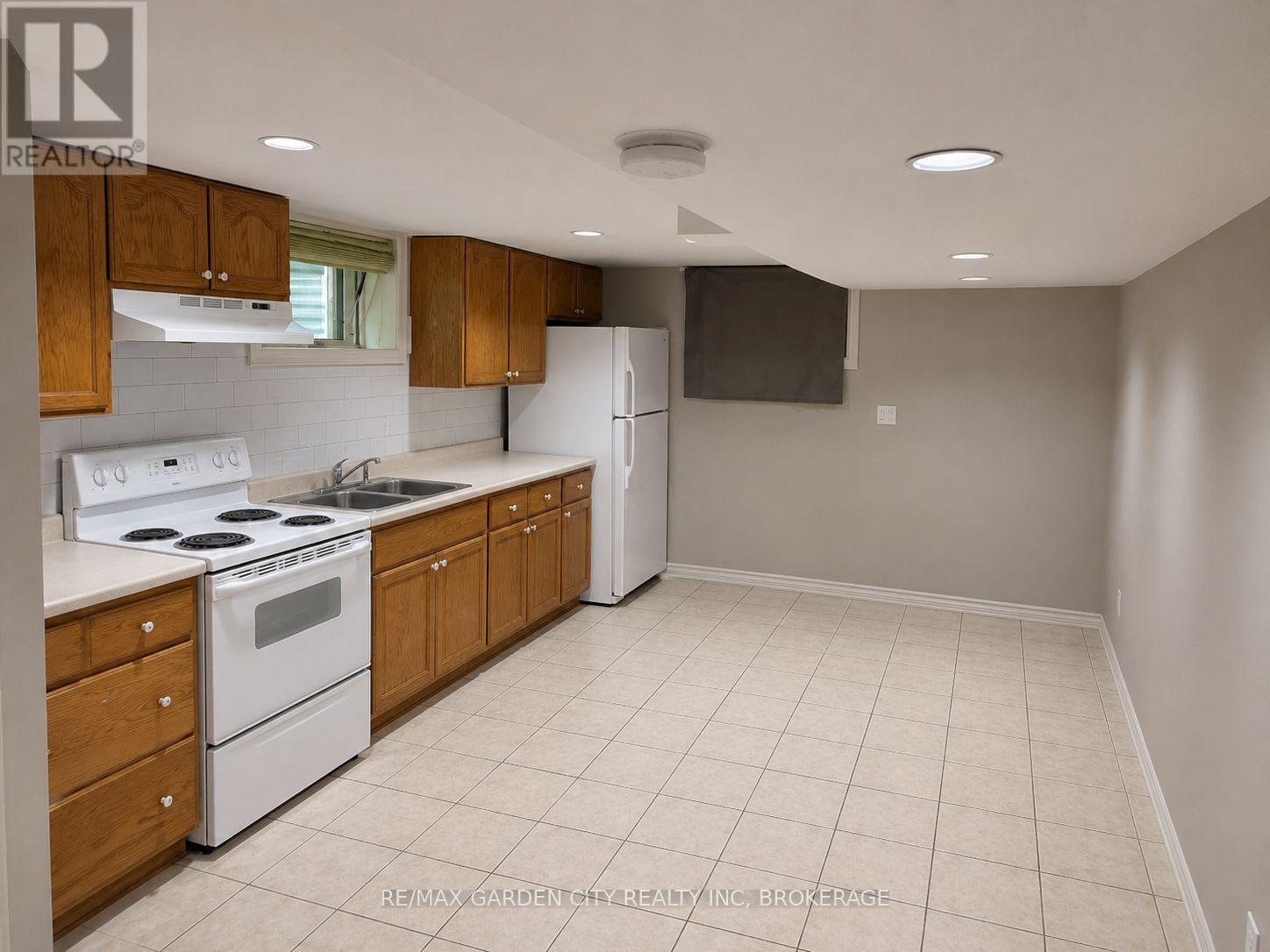 139 South Drive, St. Catharines, Ontario  L2R 4W1 - Photo 7 - X13651582