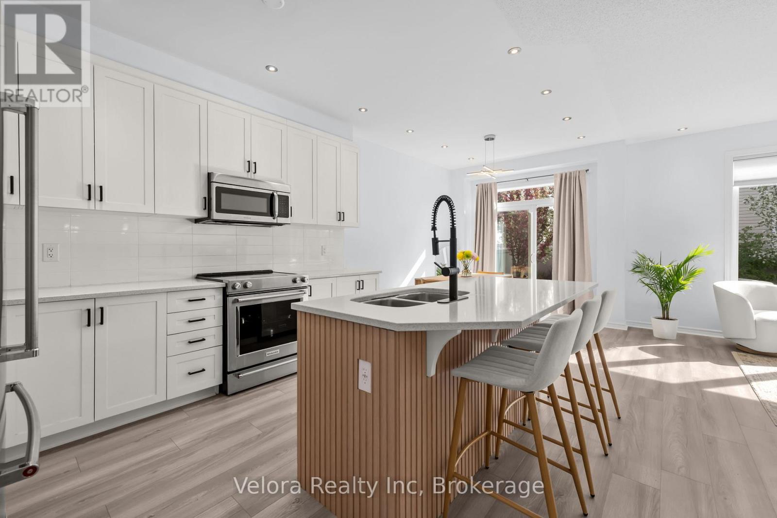 165 Santolina Street, Ottawa, Ontario  K2S 0W9 - Photo 3 - X13651752