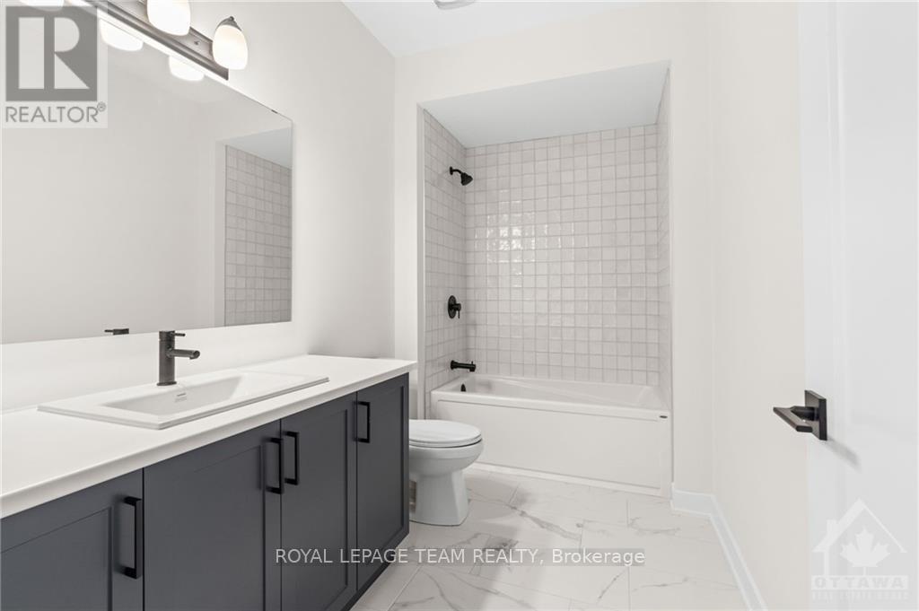 19 Irvin Woermke Street, Mcnab/braeside, Ontario  K0A 1G0 - Photo 24 - X13651756