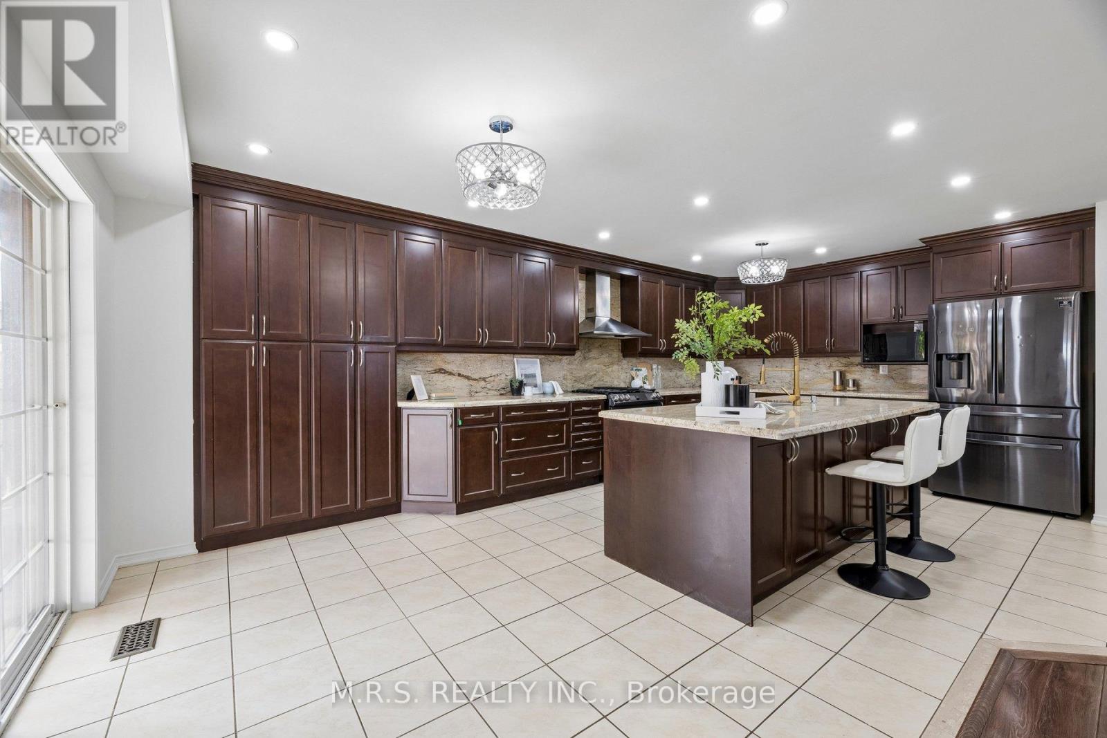 1408 Aldergrove Court, Oshawa, Ontario  L1K 2Y4 - Photo 12 - E13560014
