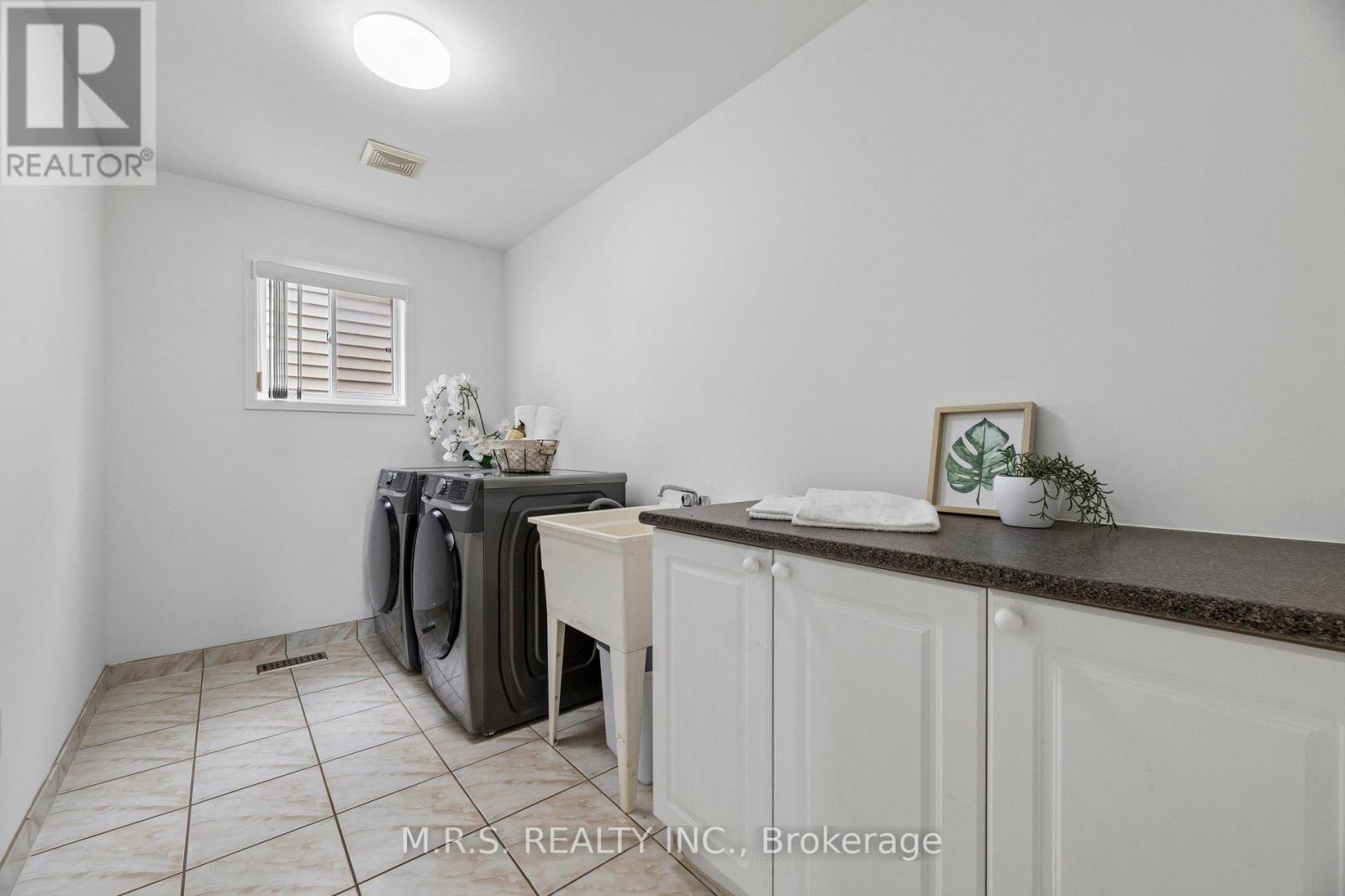 1408 Aldergrove Court, Oshawa, Ontario  L1K 2Y4 - Photo 22 - E13560014