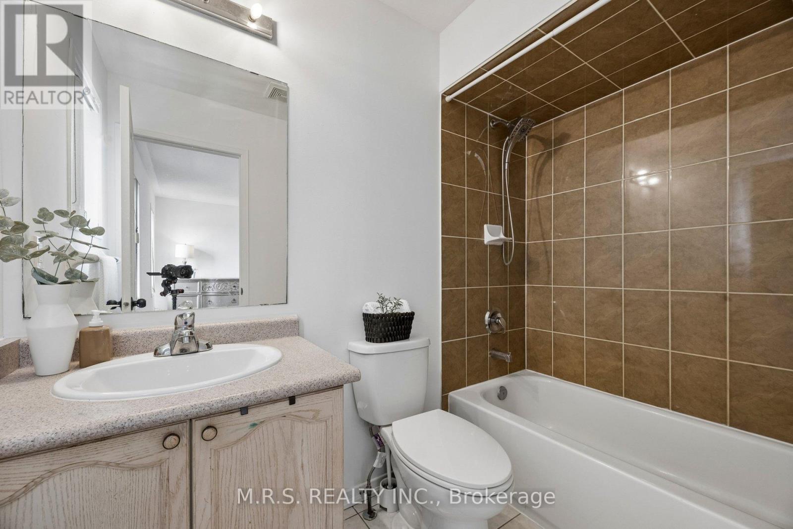 1408 Aldergrove Court, Oshawa, Ontario  L1K 2Y4 - Photo 26 - E13560014