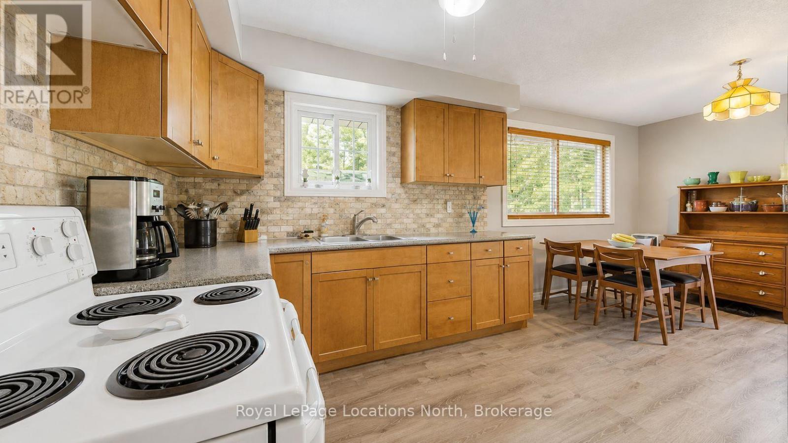 74 27th Street N, Wasaga Beach, Ontario  L9Z 2E5 - Photo 8 - S13651676