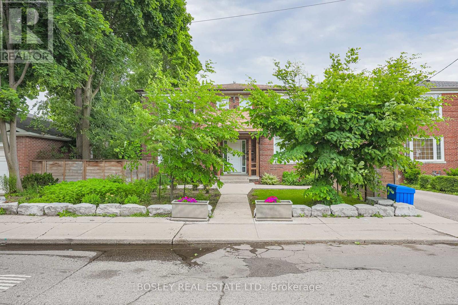 3 - 20 Markdale Avenue, Toronto, Ontario  M6C 1S9 - Photo 1 - C13651500