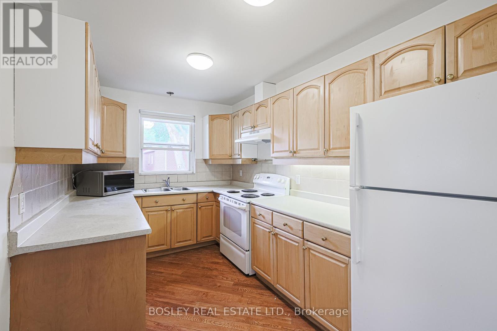 3 - 20 Markdale Avenue, Toronto, Ontario  M6C 1S9 - Photo 17 - C13651500