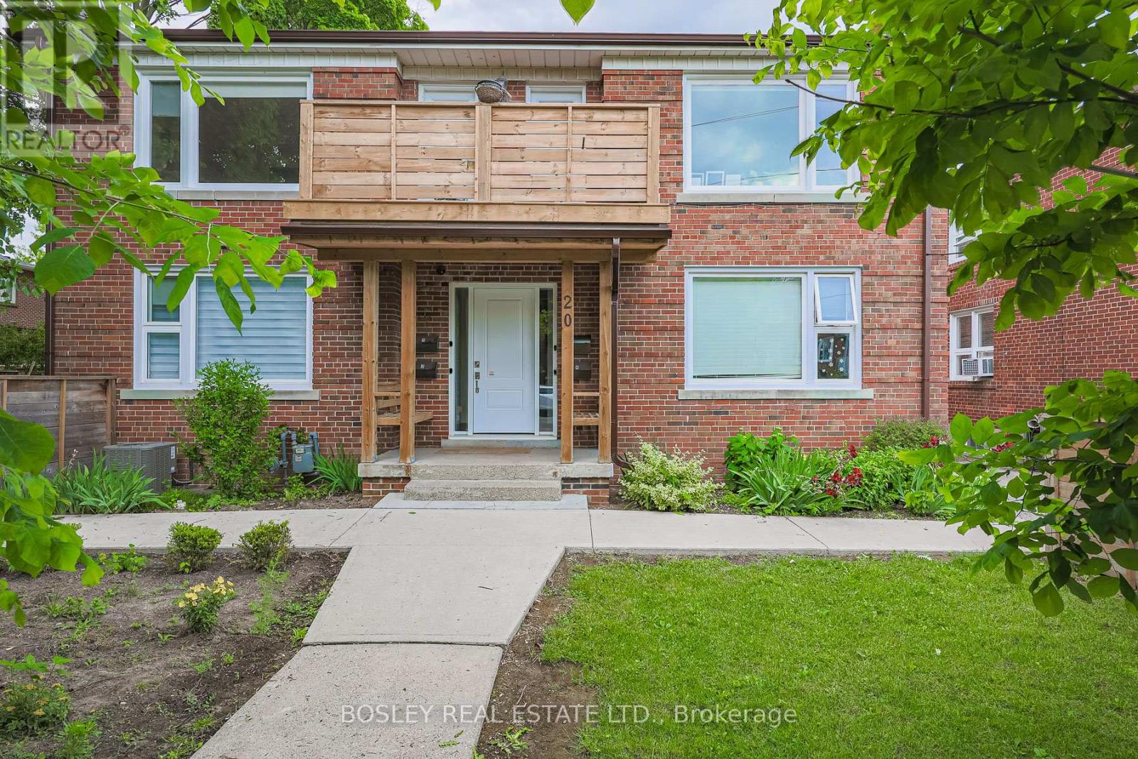 3 - 20 Markdale Avenue, Toronto, Ontario  M6C 1S9 - Photo 3 - C13651500