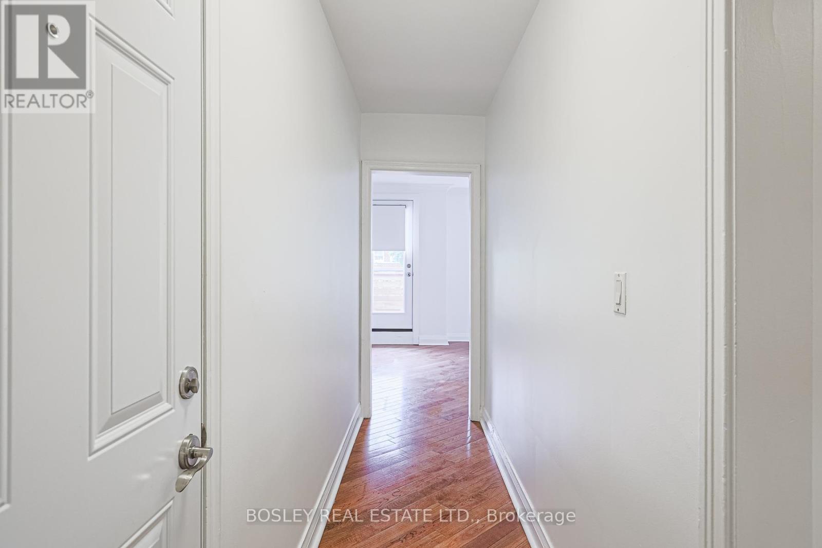 3 - 20 Markdale Avenue, Toronto, Ontario  M6C 1S9 - Photo 4 - C13651500