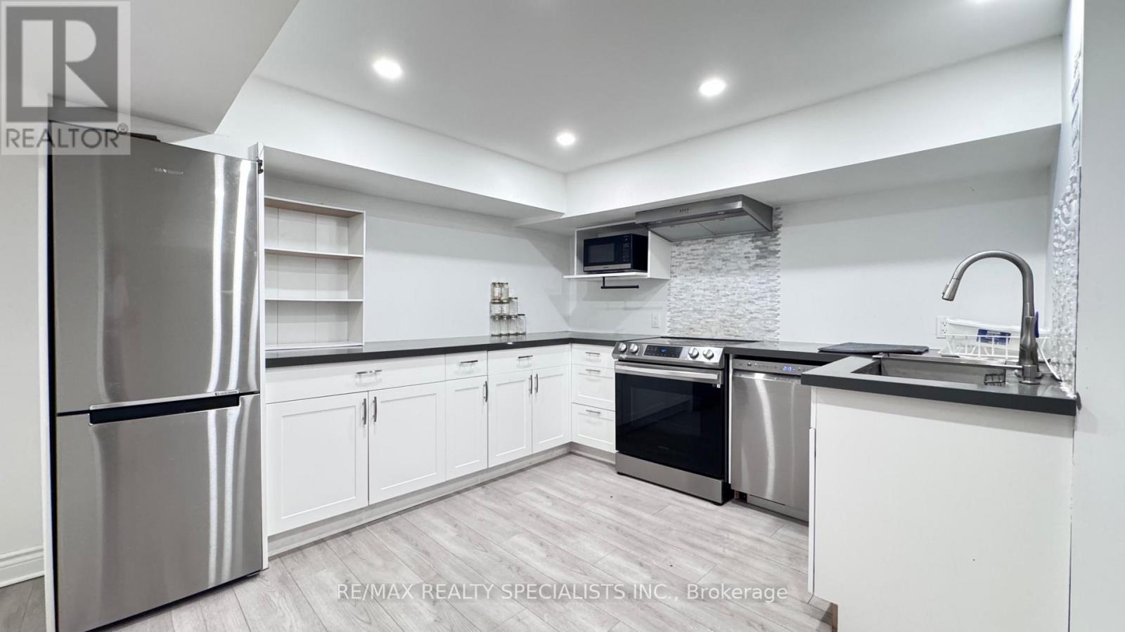 Basement - 131 Searle Avenue, Toronto, Ontario  M3H 4B1 - Photo 10 - C13651788