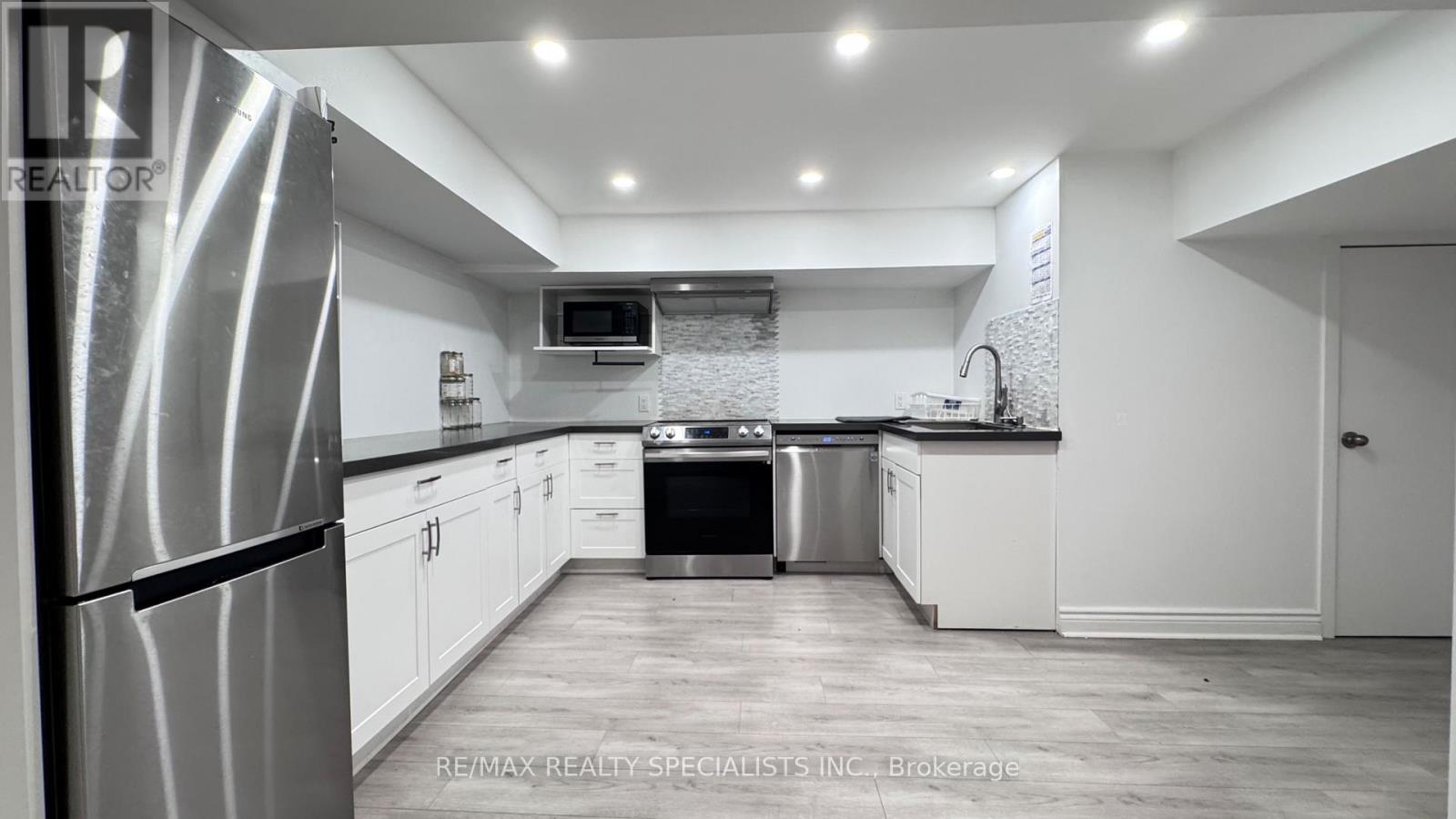 Basement - 131 Searle Avenue, Toronto, Ontario  M3H 4B1 - Photo 11 - C13651788
