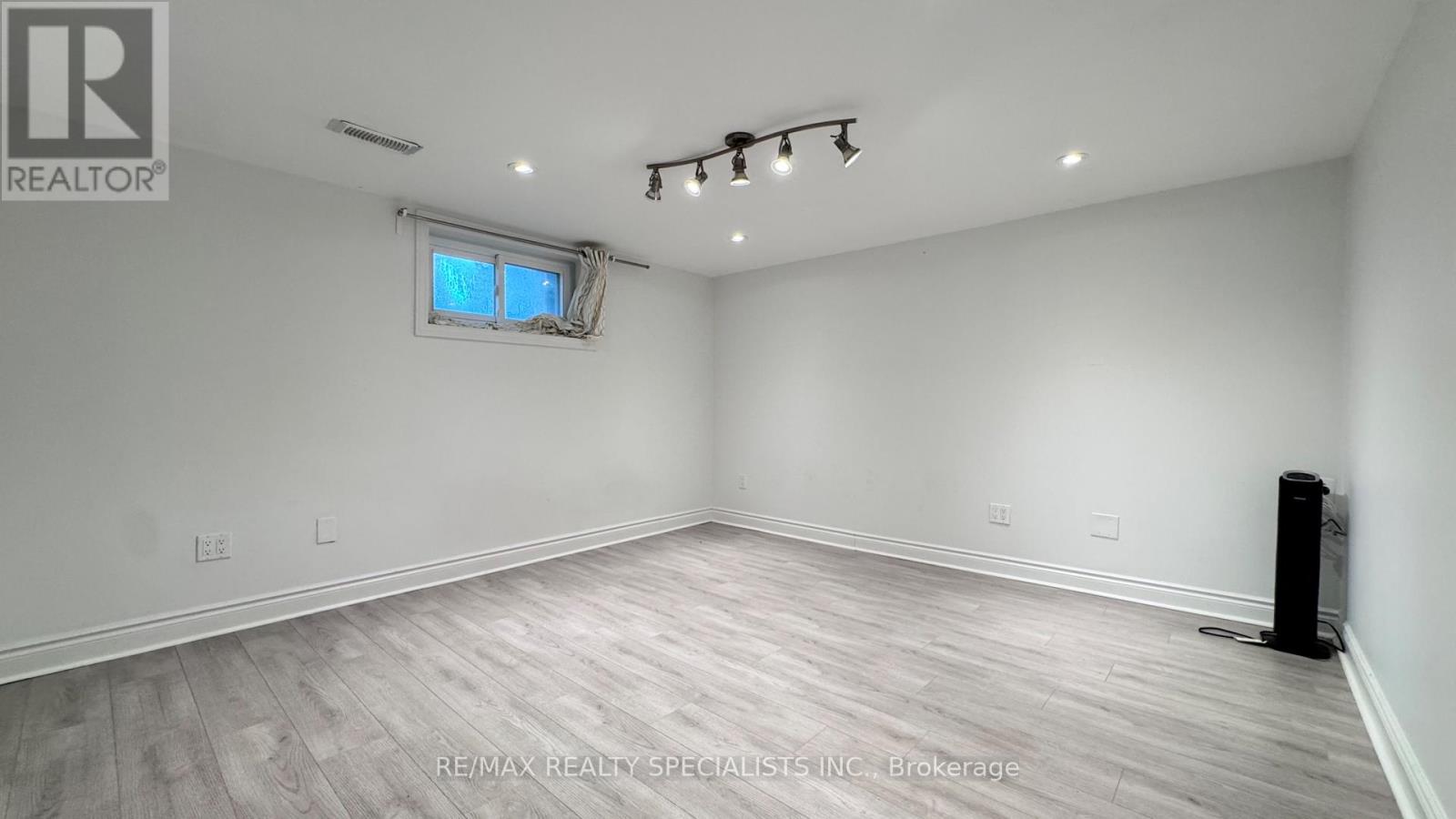 Basement - 131 Searle Avenue, Toronto, Ontario  M3H 4B1 - Photo 23 - C13651788