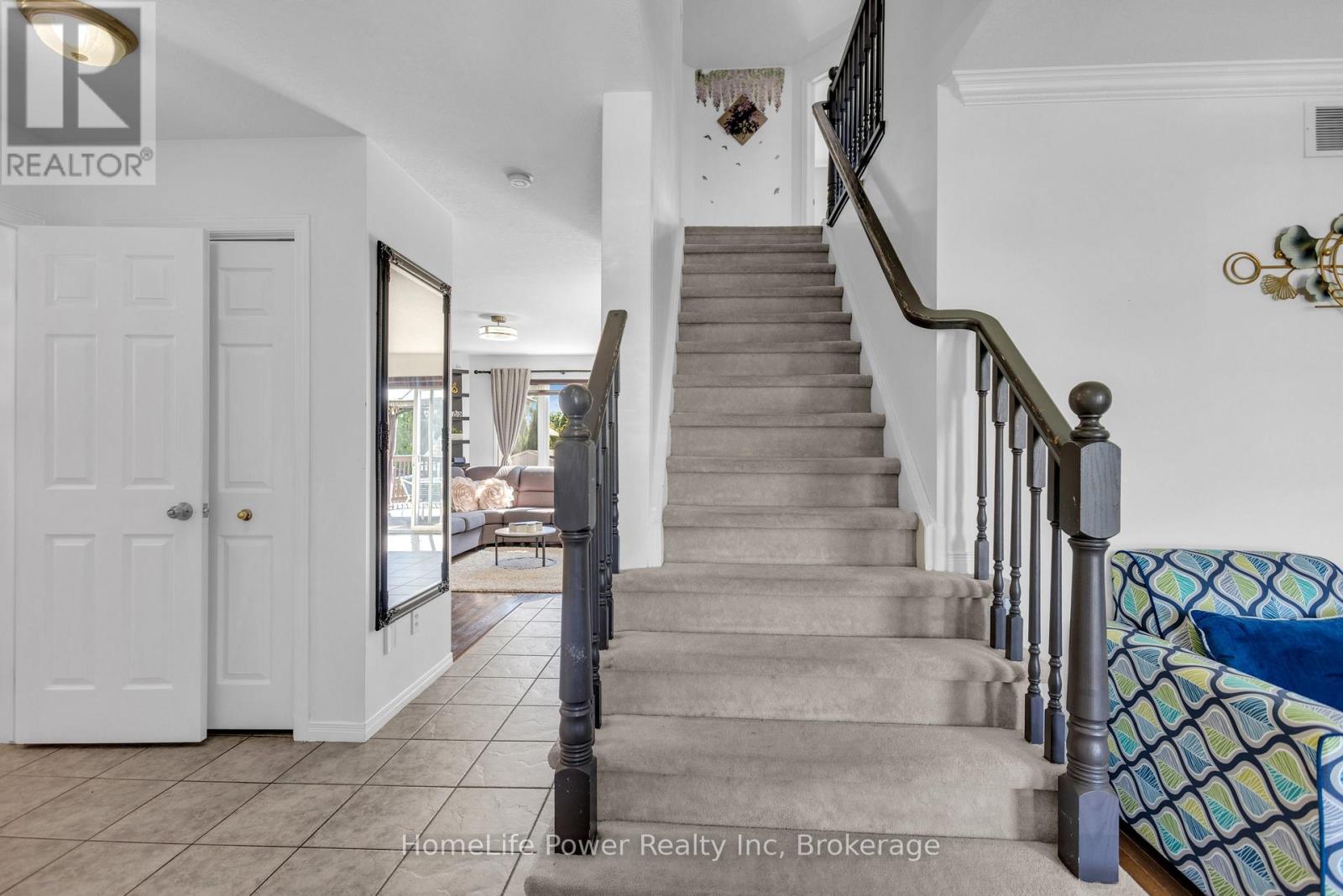 35 Borland Drive, Guelph (Clairfields/hanlon Business Park), Ontario  N1G 5B5 - Photo 4 - X13651522