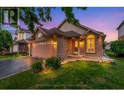148 CLAIRFIELDS DRIVE W, Guelph, Ontario