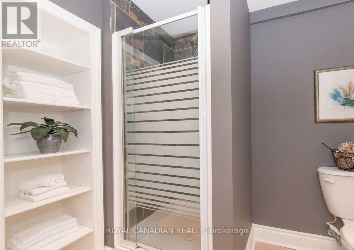 BSMT - 512 BLOOR STREET E