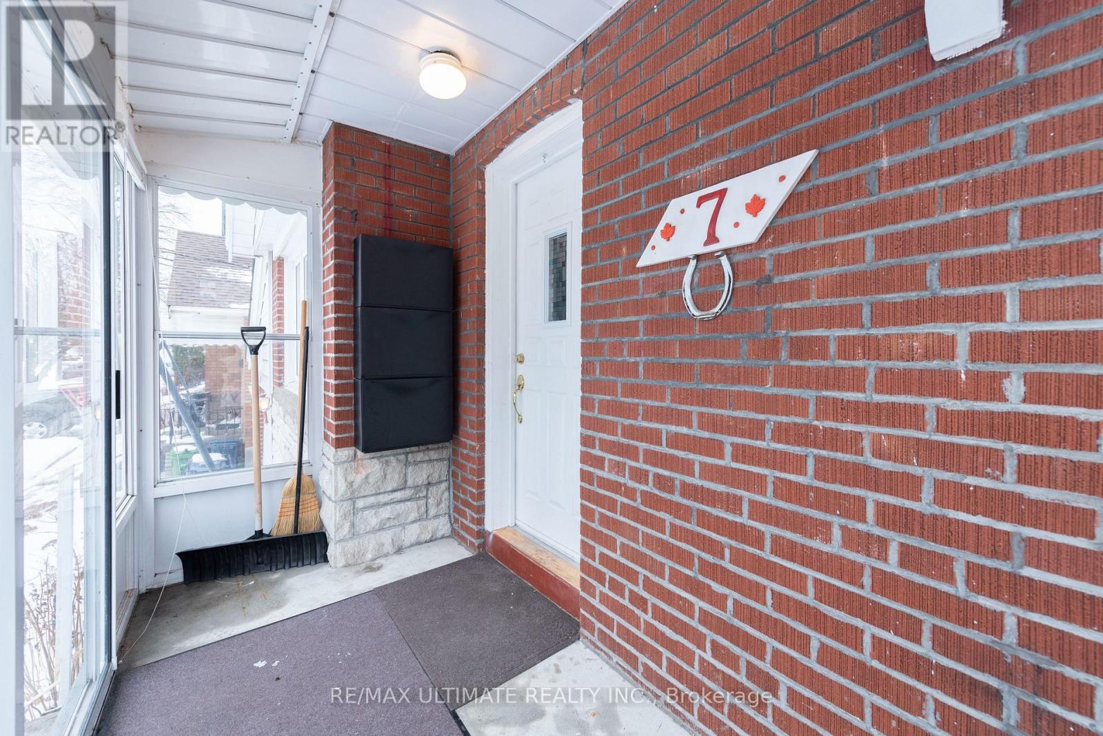 7 Joanith Lower Drive, Toronto, Ontario  M4B 1S6 - Photo 24 - E13651590