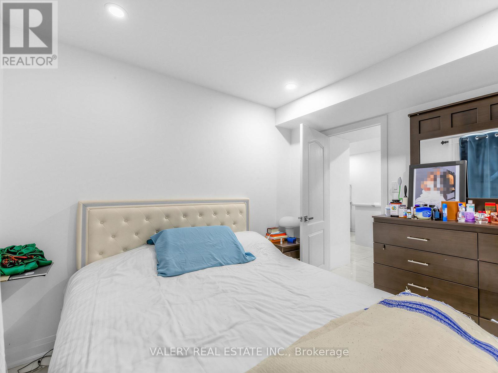 Lower - 64 Moreau Trail, Toronto, Ontario  M1L 4V2 - Photo 11 - E13651600