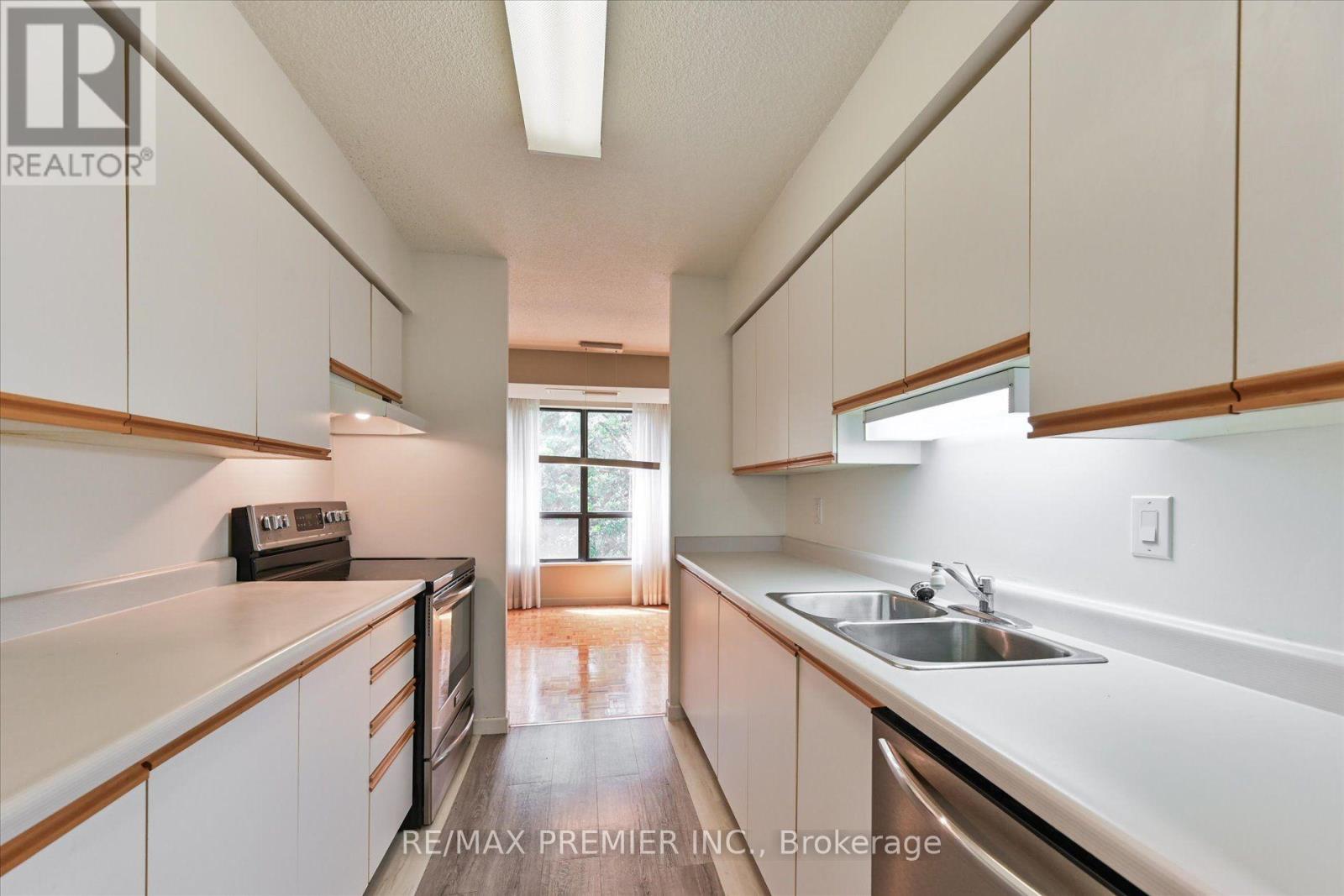 403 - 3734 St Clair Avenue E, Toronto, Ontario  M1M 1T7 - Photo 13 - E13651602