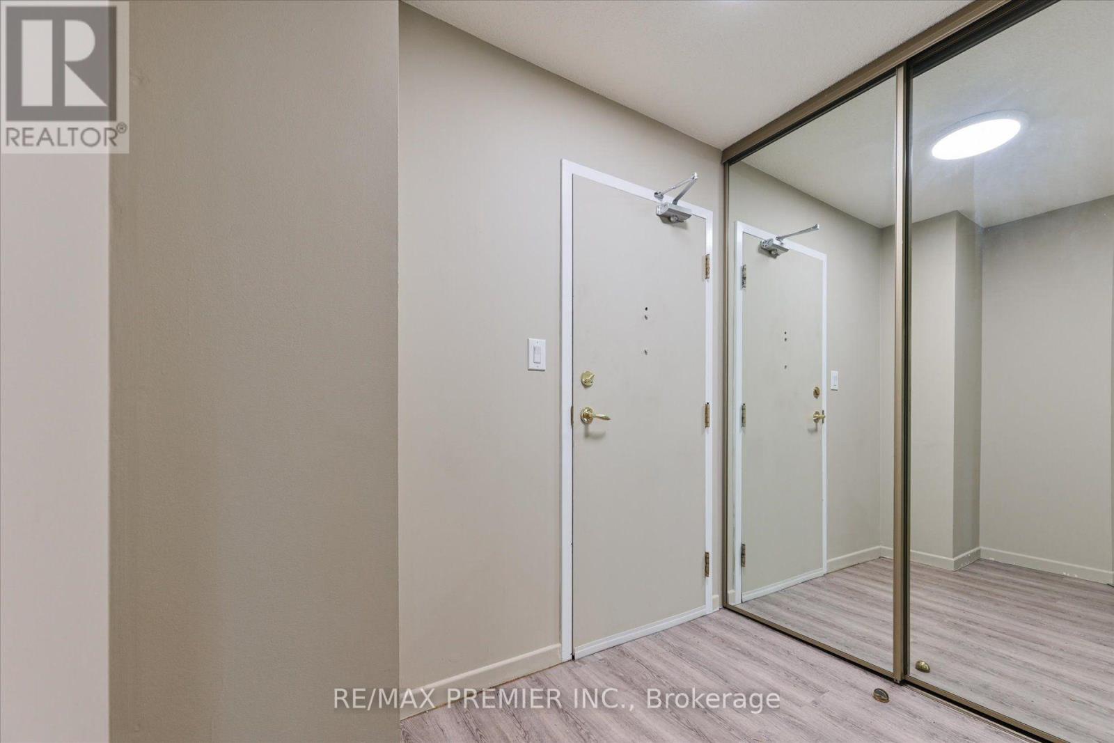 403 - 3734 St Clair Avenue E, Toronto, Ontario  M1M 1T7 - Photo 6 - E13651602