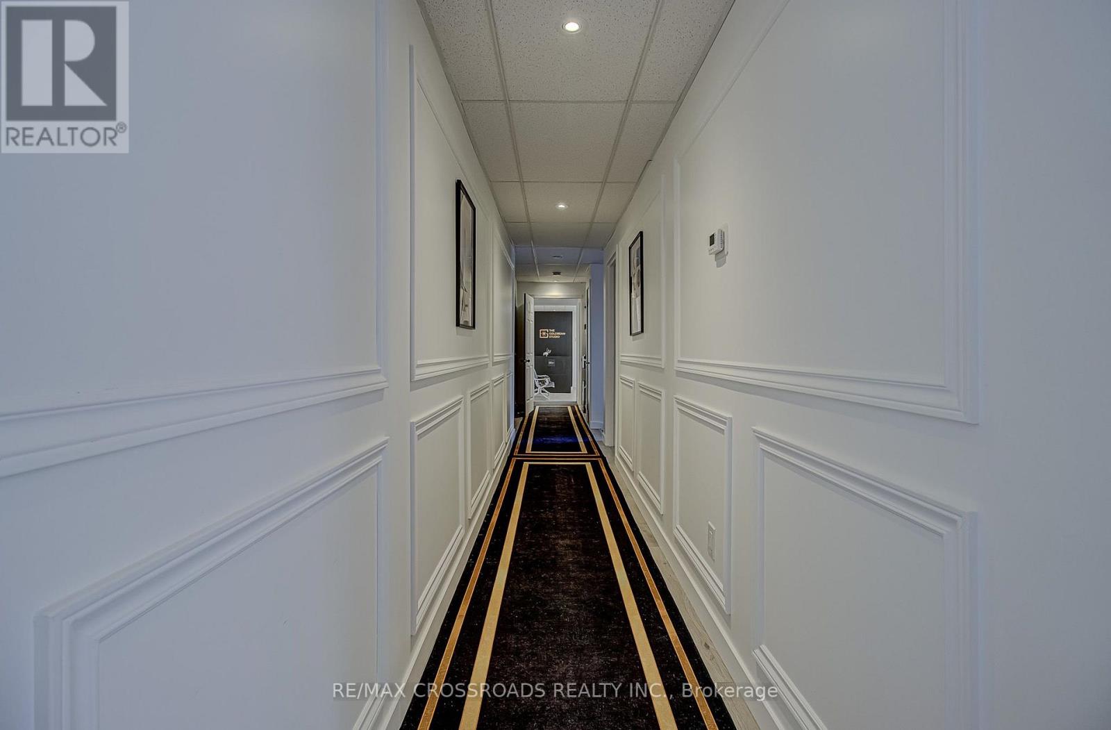 2nd Floor - 2017 Danforth Avenue, Toronto, Ontario  M4C 1J7 - Photo 11 - E13651678