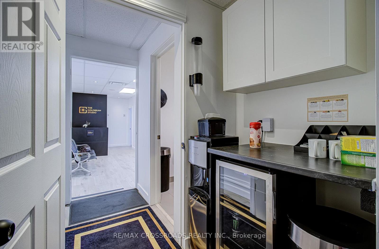 2nd Floor - 2017 Danforth Avenue, Toronto, Ontario  M4C 1J7 - Photo 14 - E13651678