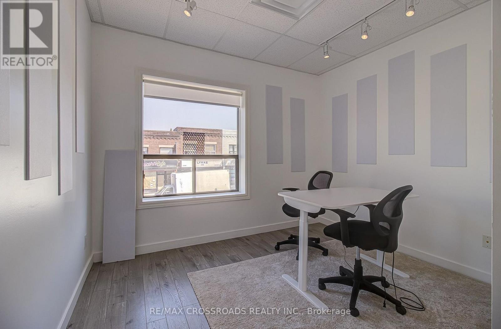 2nd Floor - 2017 Danforth Avenue, Toronto, Ontario  M4C 1J7 - Photo 20 - E13651678