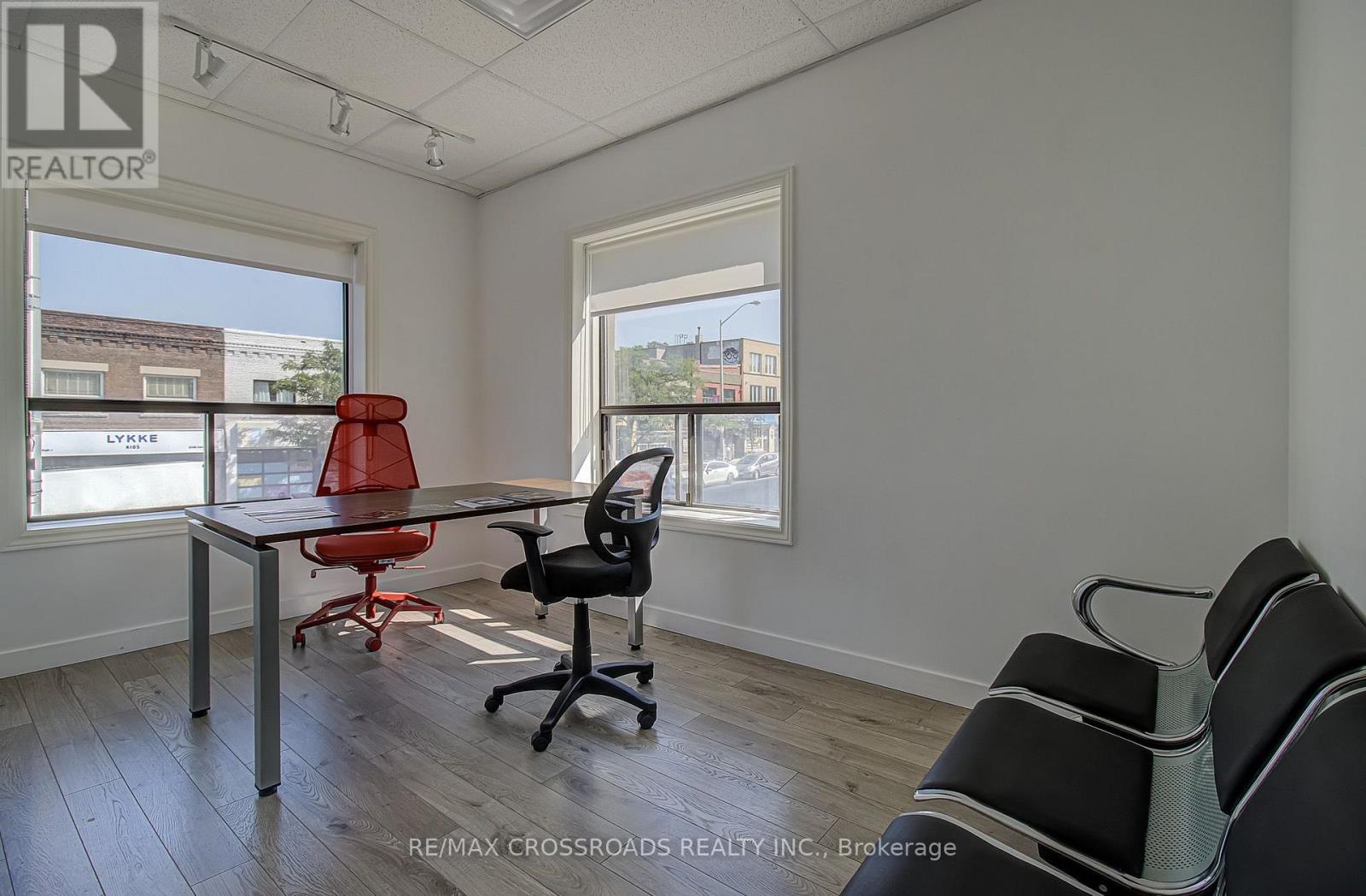 2nd Floor - 2017 Danforth Avenue, Toronto, Ontario  M4C 1J7 - Photo 22 - E13651678