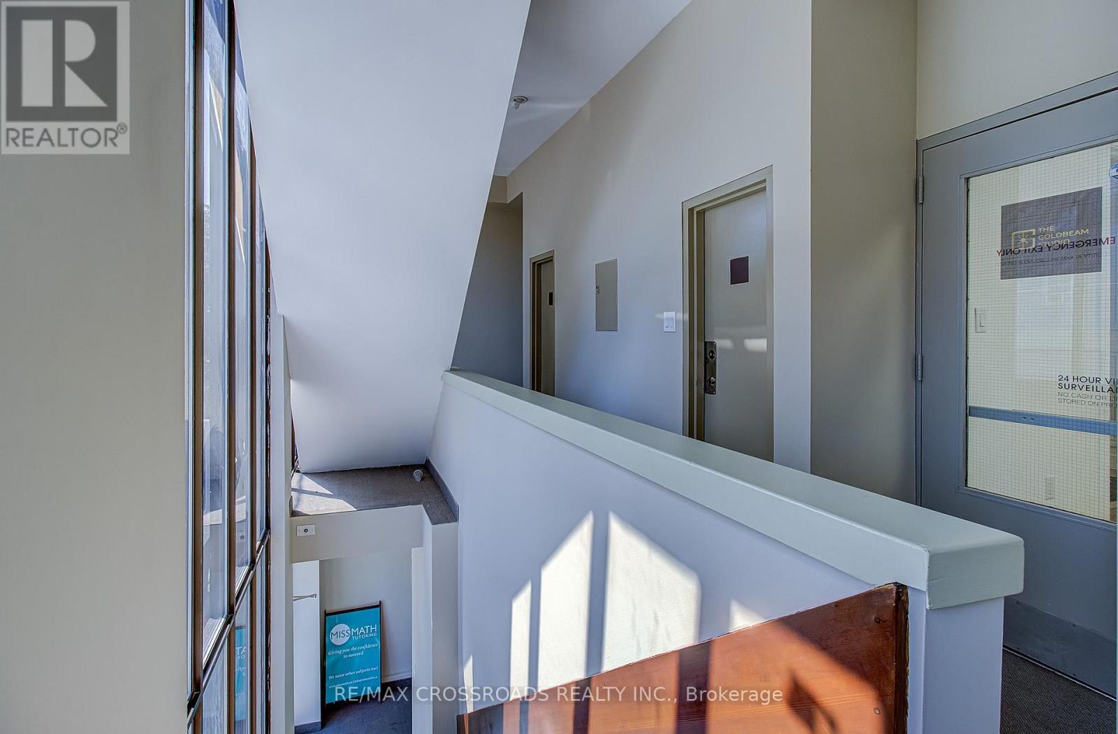 2nd Floor - 2017 Danforth Avenue, Toronto, Ontario  M4C 1J7 - Photo 26 - E13651678