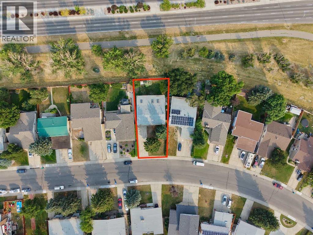 159 Laval Boulevard W, Lethbridge, Alberta  T1K 4G7 - Photo 2 - A2335066