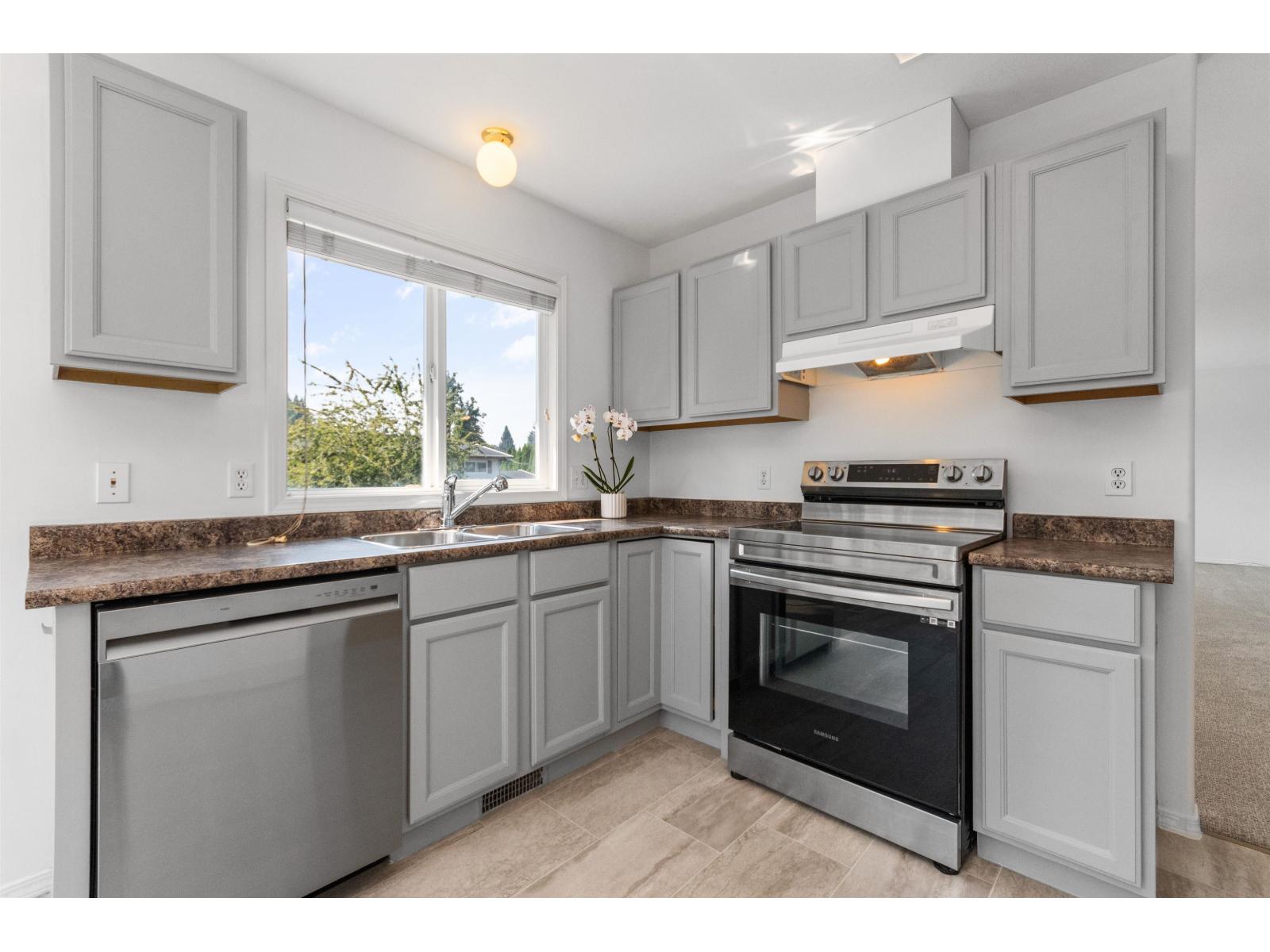 45665 Fernway Avenue, Chilliwack Proper West, Chilliwack, British Columbia  V2P 3B2 - Photo 11 - R3153758