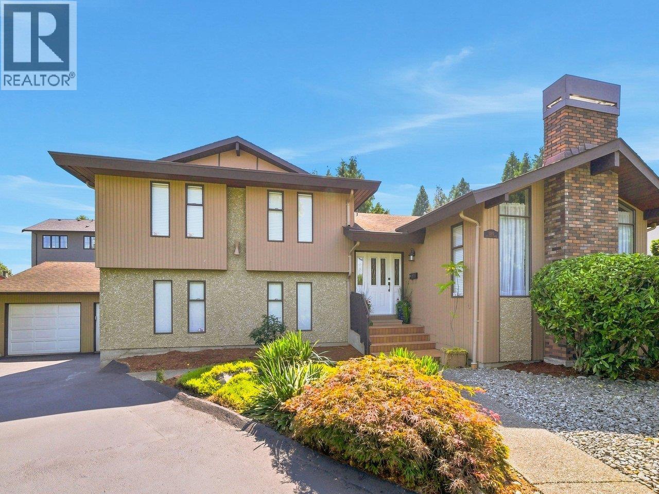 1390 Eastlawn Drive, Burnaby, British Columbia  V5B 3H2 - Photo 6 - R3135907