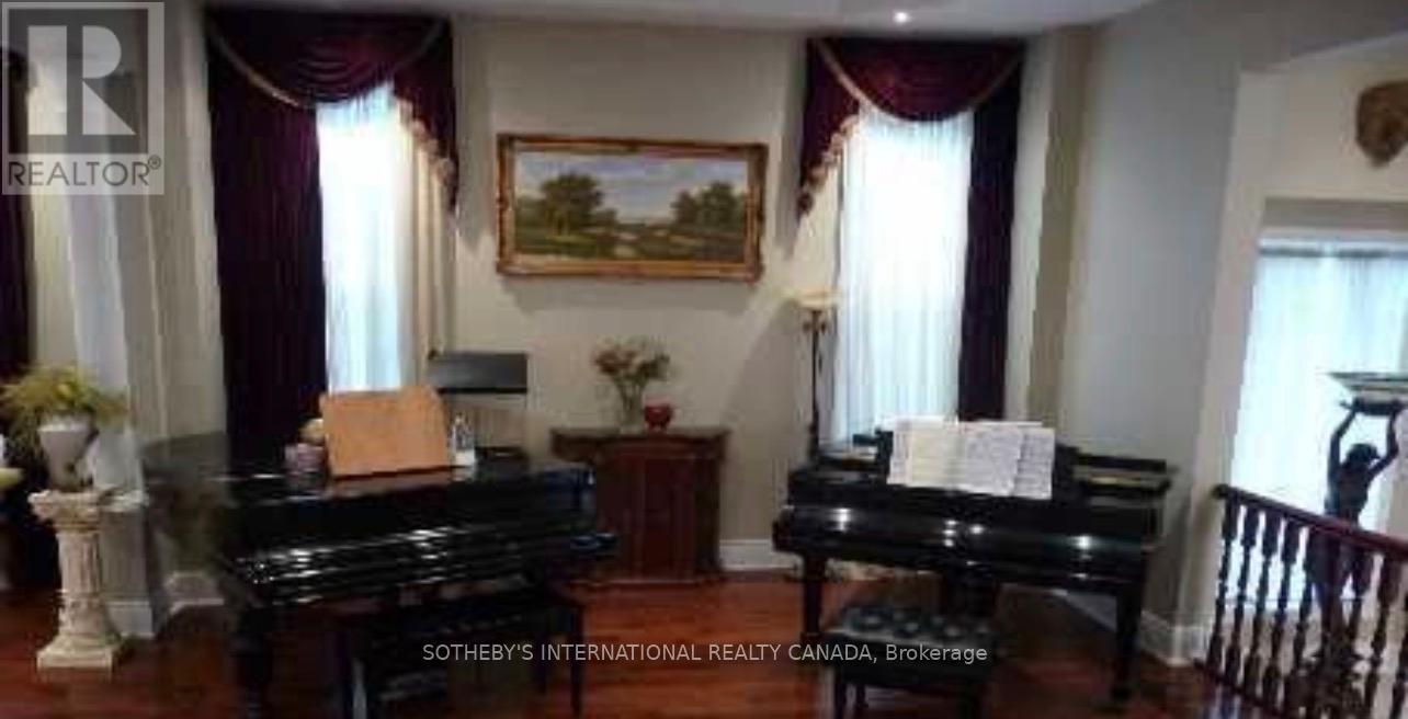 5 Helen Avenue, Vaughan (Uplands), Ontario  L4J 1J6 - Photo 3 - N13651658