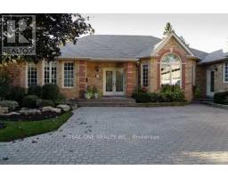 207 KENNEDY STREET W, Aurora, Ontario
